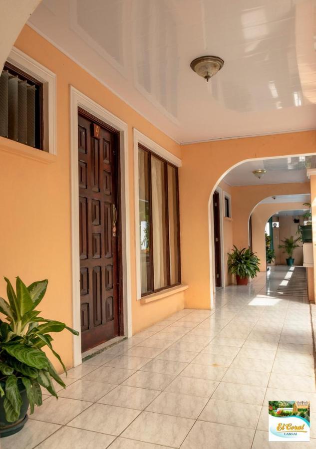 Hotel Y Cabinas El Coral Jacó Exteriér fotografie