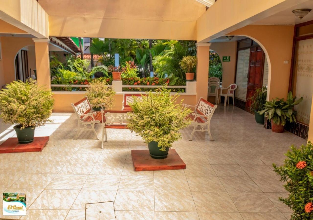 Hotel Y Cabinas El Coral Jacó Exteriér fotografie